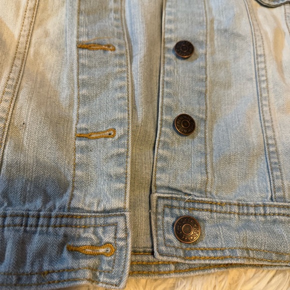 Cherokee Jean Jacket - Picture 3 of 5